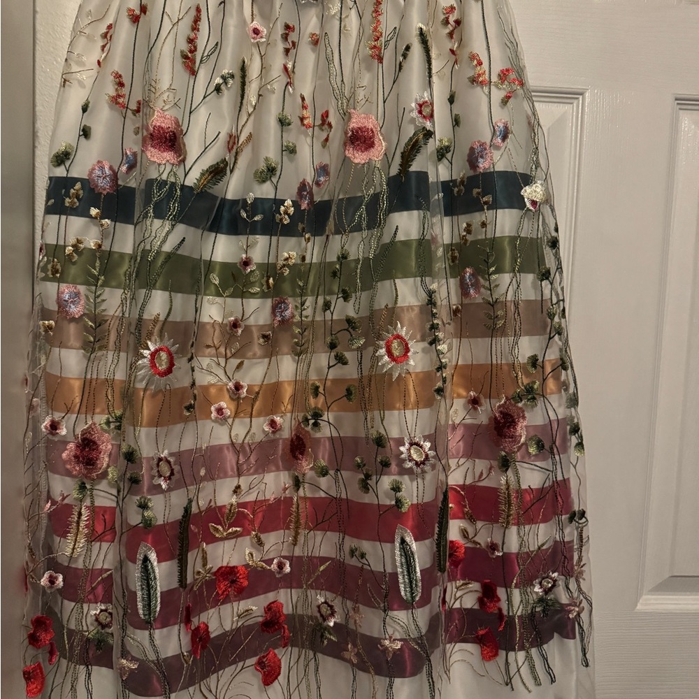 Cream Embroidery Overlay Satin Ribbon Skirt - Native Swann